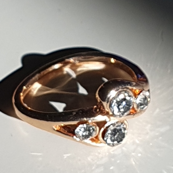 Goldplated Art Noveau-style Rhinestone-set Ring - Picture 3 of 3